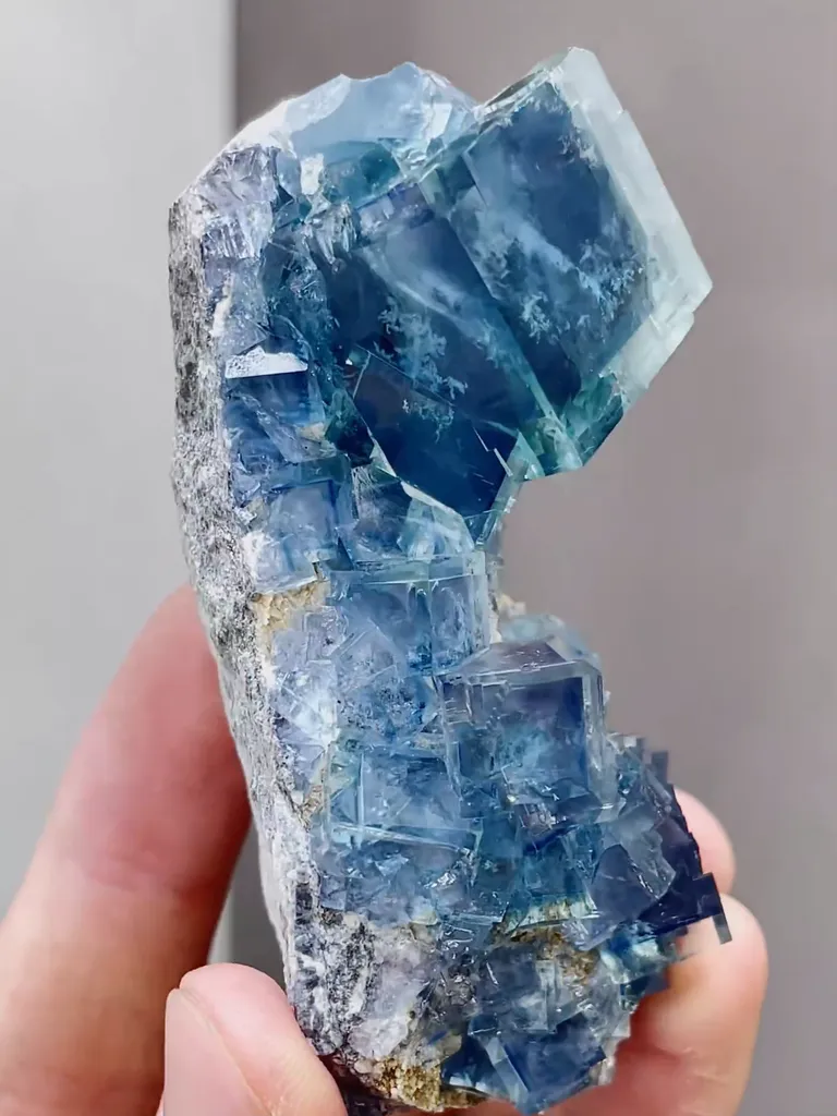 Blue Cubic Phantom Fluorite comes from Xianghualing,Hunan 75*45*30MM - image 3