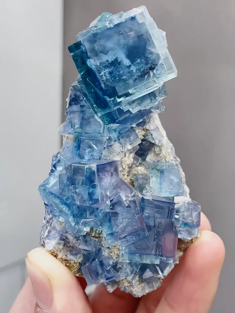 Blue Cubic Phantom Fluorite comes from Xianghualing,Hunan 75*45*30MM - image 2