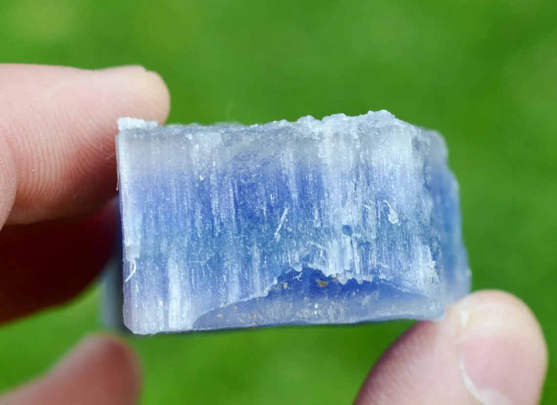 Blue fibrous halite 93 grams - Wittelsheim, Mulhouse, Haut-Rhin, Alsace, France - image 3