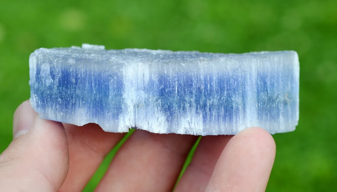 Blue fibrous halite 93 grams - Wittelsheim, Mulhouse, Haut-Rhin, Alsace, France - image 1