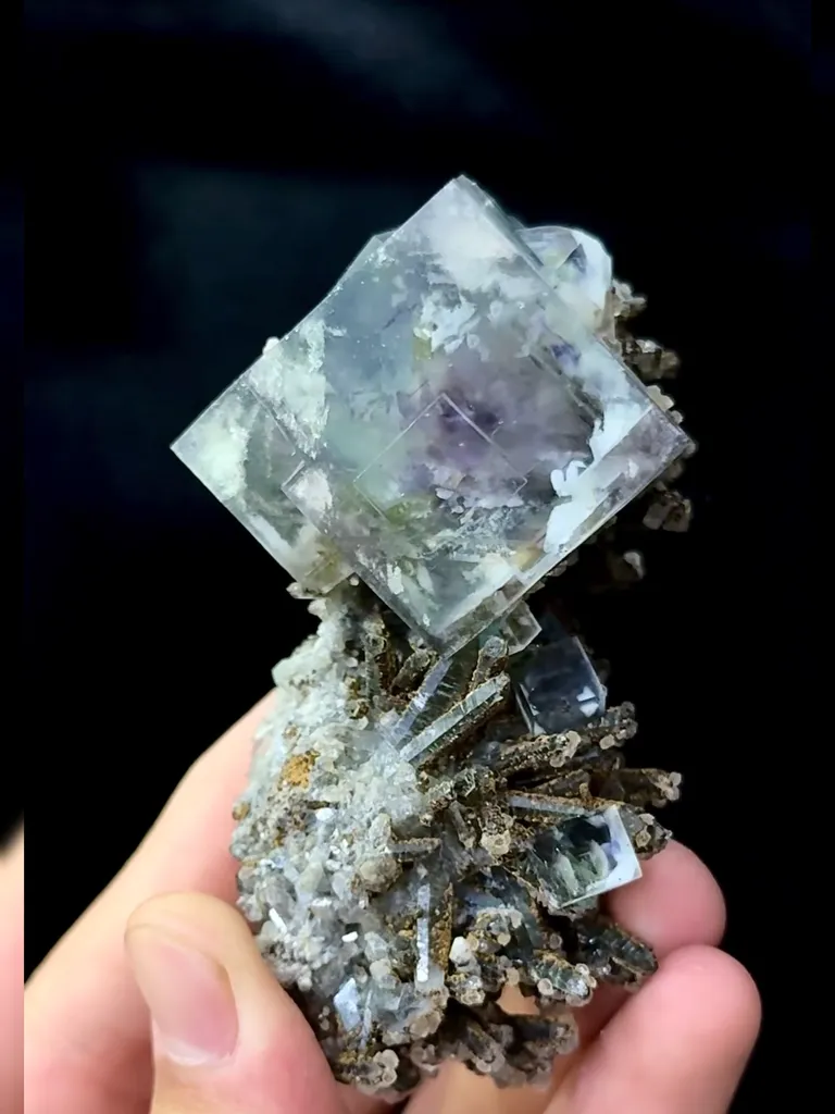 Blue Fluorite Coexists with Crystal and Calcite comes from Shizhuyuan,Chenzhou 45*80*40MM - image 5