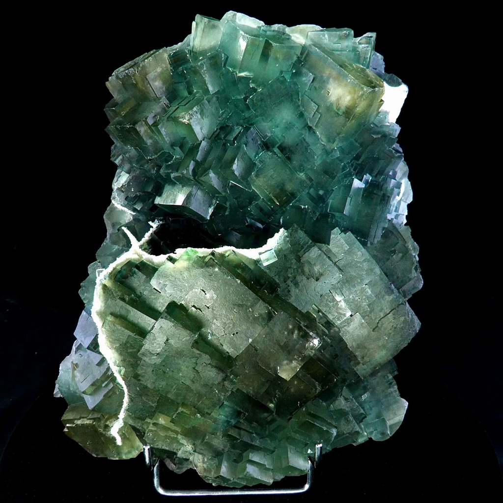 Blue Fluorite with Quartz image