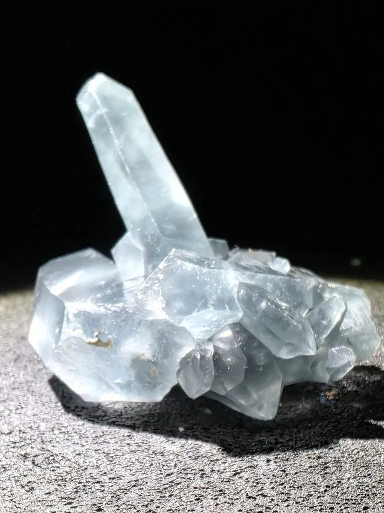 Blue tara quartz - image 5