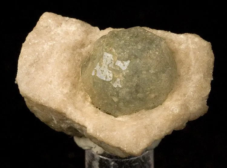Boracite - image 1