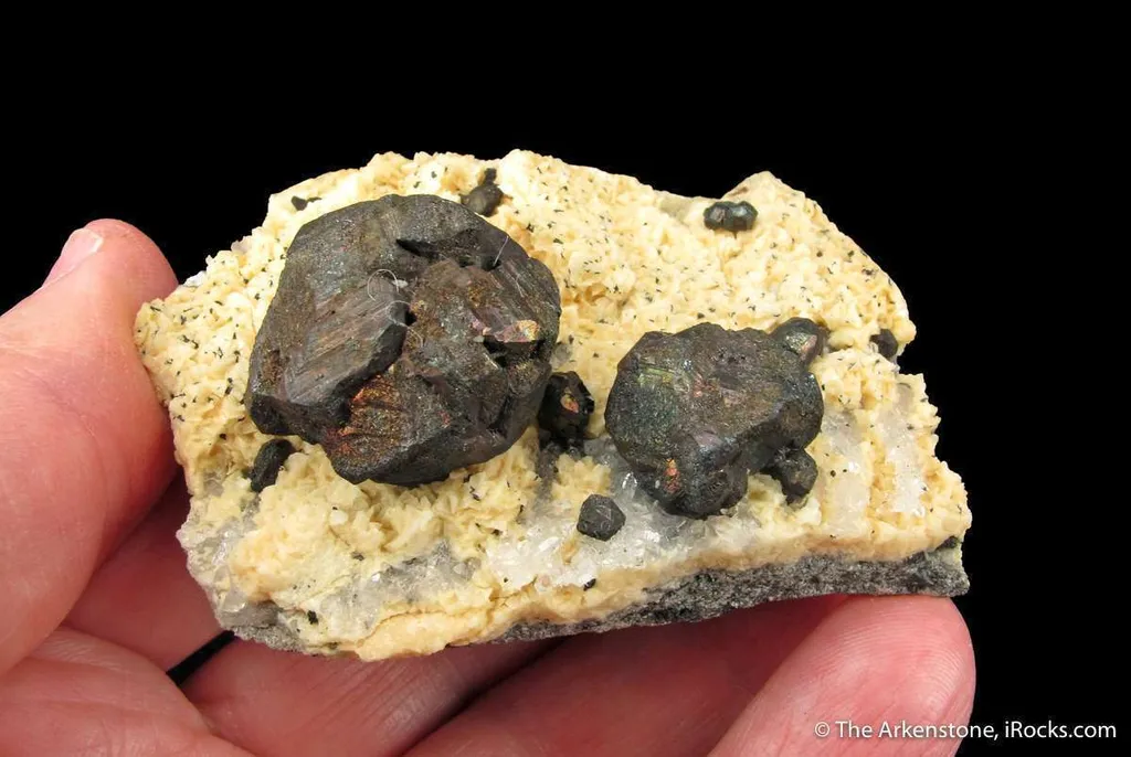 Bornite and Baryte on Quartz - image 5