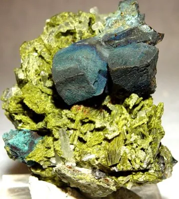Bornite, Chalcopyrite, Epidote image