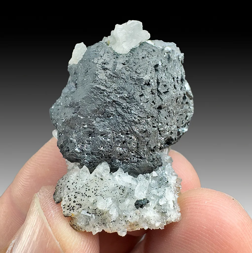 Bornite with Quartz image