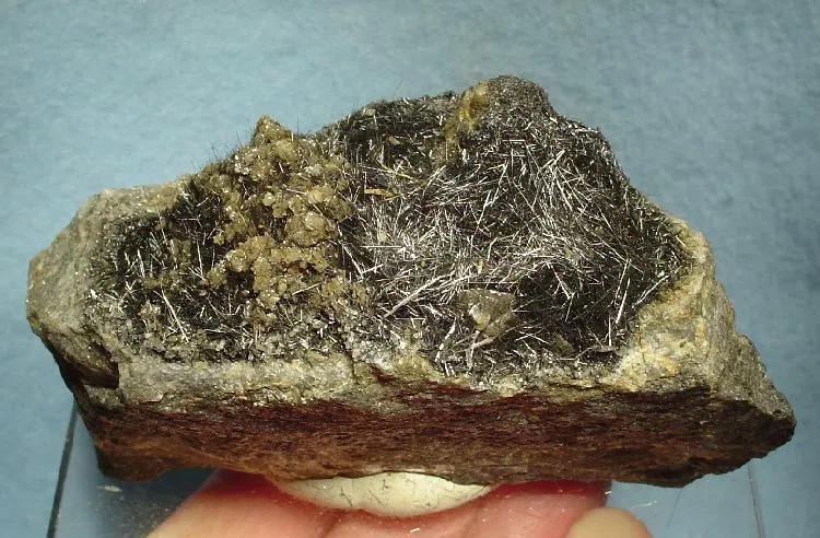 Boulangerite, Siderite image