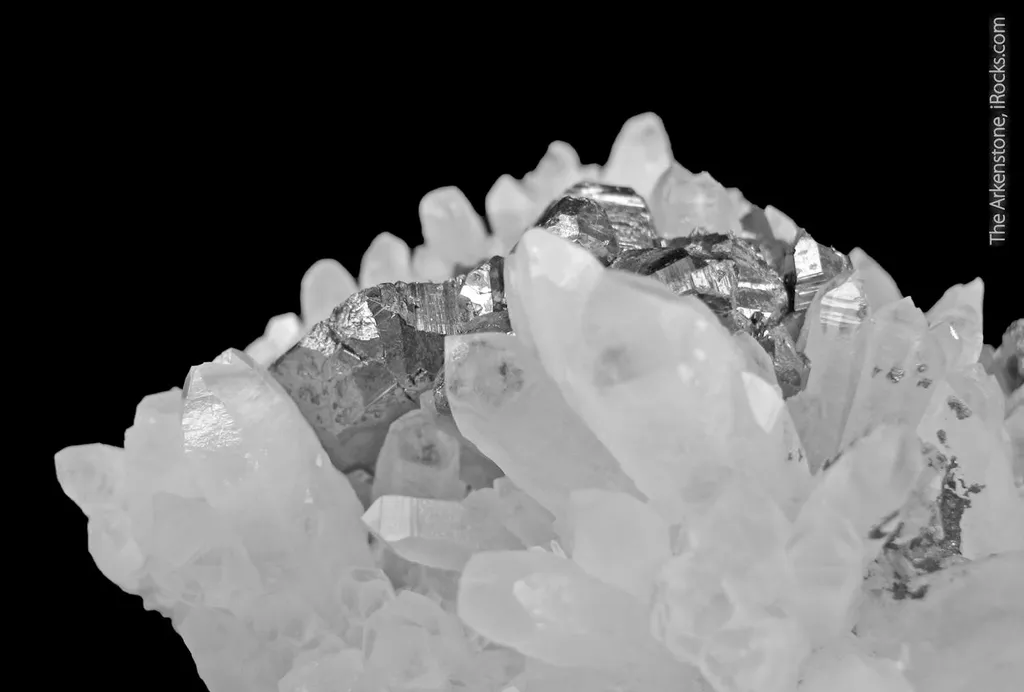 Bournonite and Quartz (rare locale) - image 4
