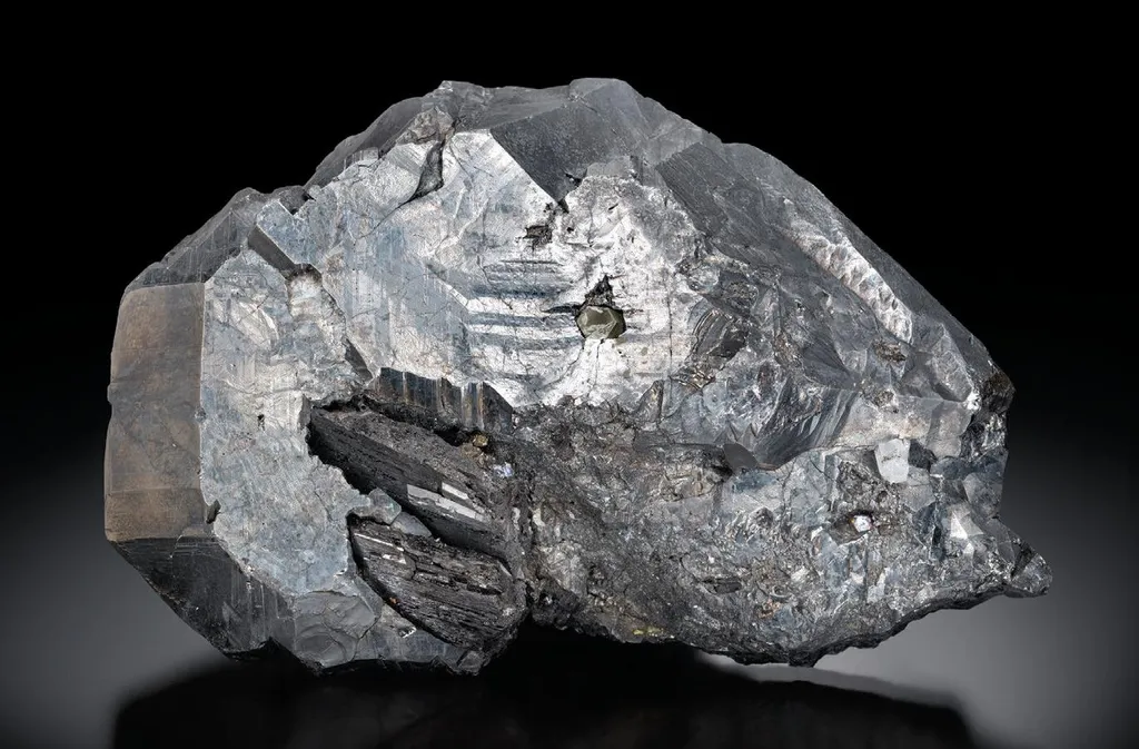 Bournonite, Ferberite image