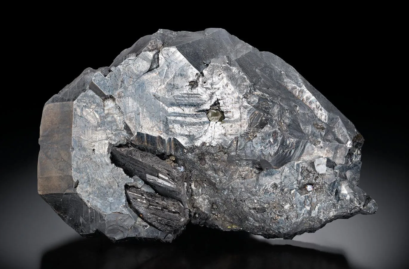 Bournonite, Ferberite - image 1