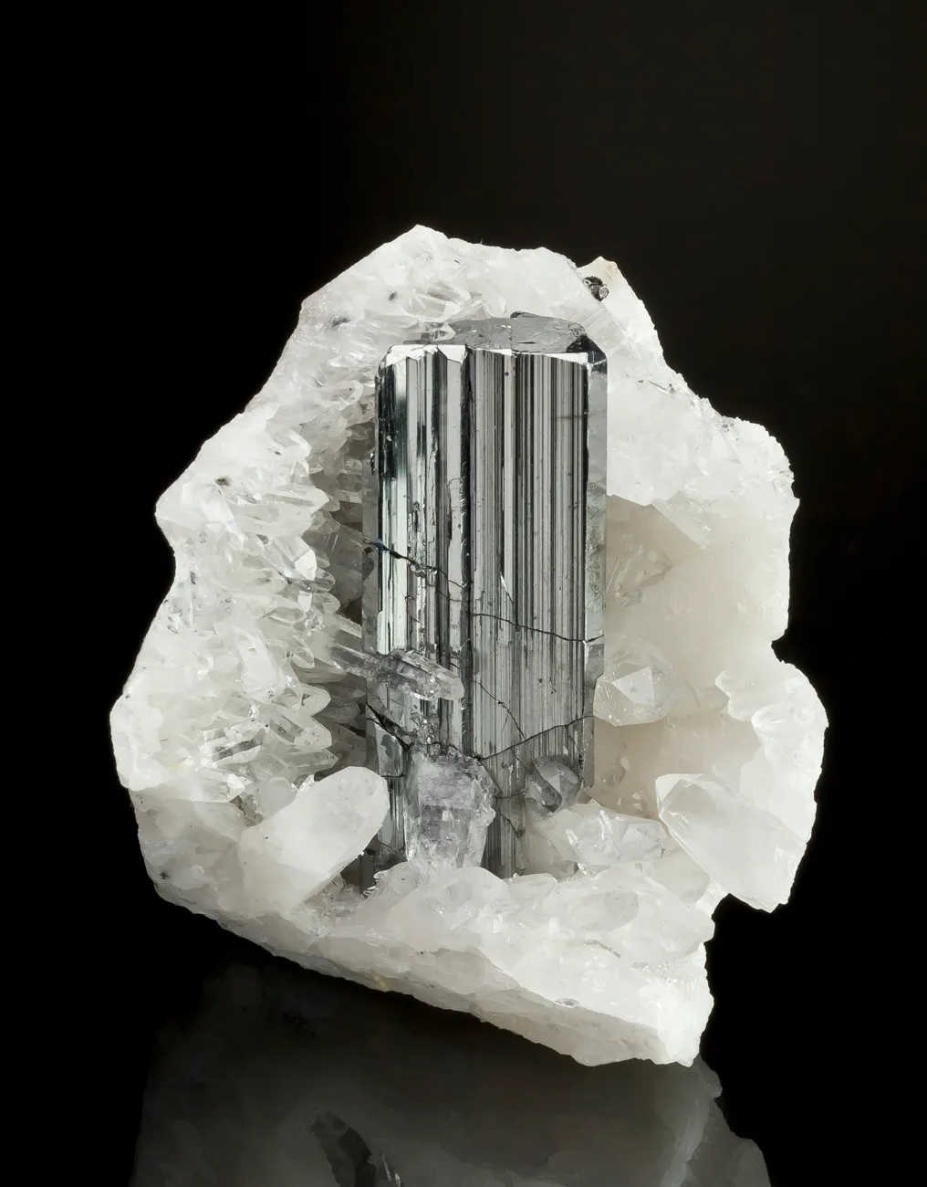 Bournonite on Quartz - image 2