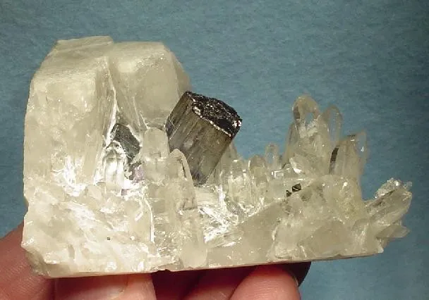 Bournonite, Quartz image
