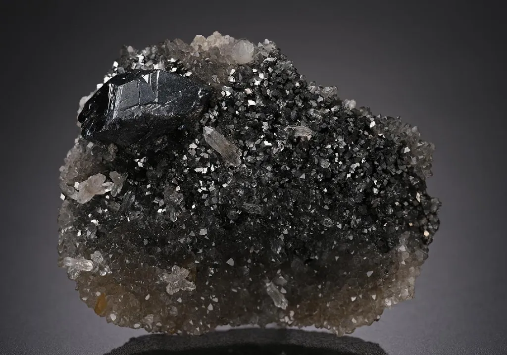 Bournonite with Arsenopyrite on Quartz image