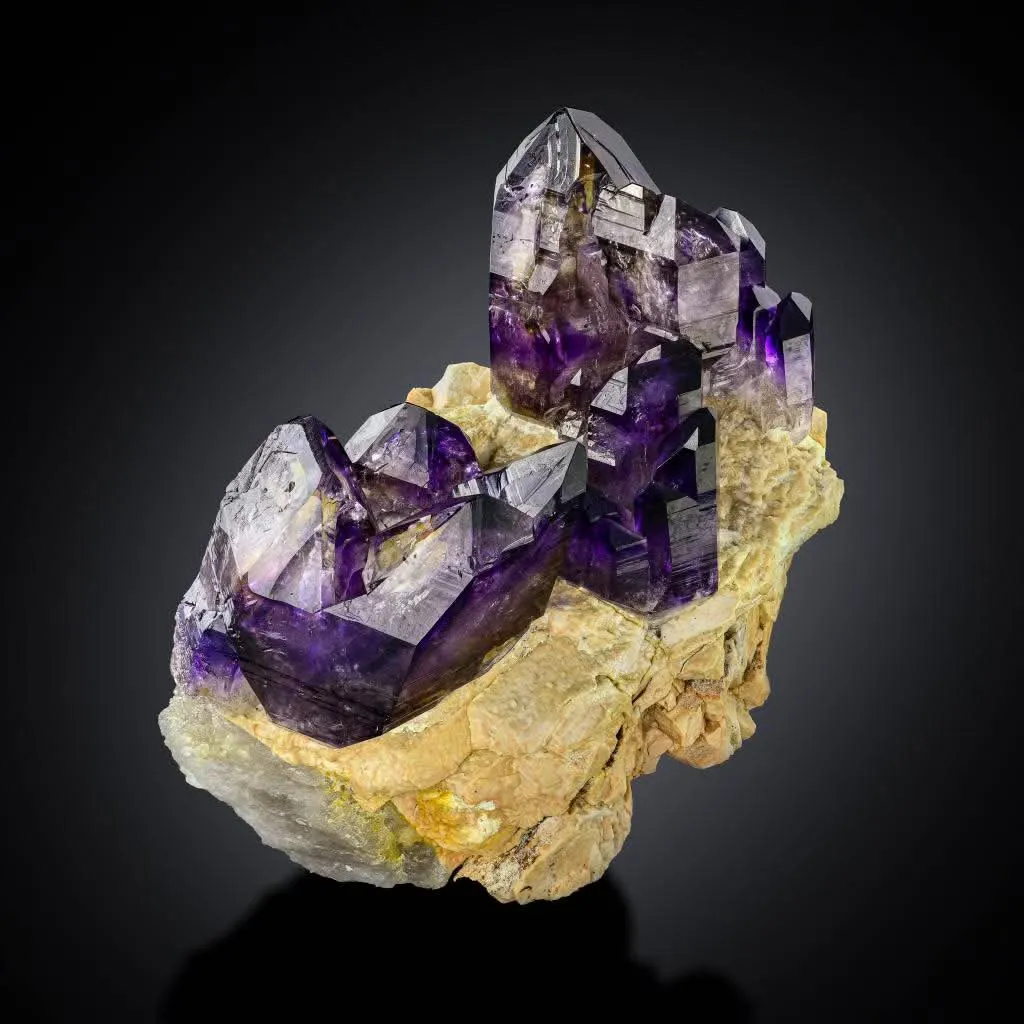 Brandberg Propper on K-feldspar - image 1