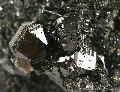 Braunite - image 4