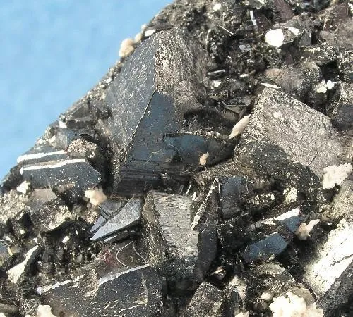 Braunite - image 2