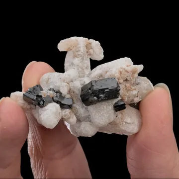 Braunite with Calcite