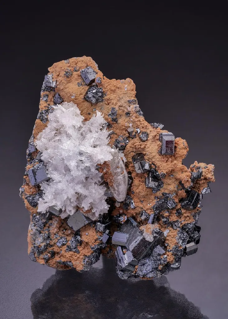 Braunite with OYELITE image