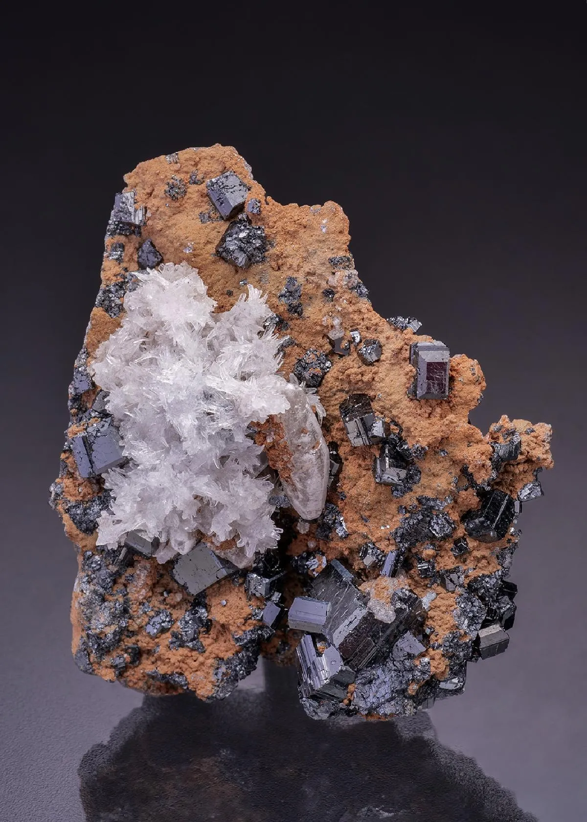 Braunite with OYELITE - image 1