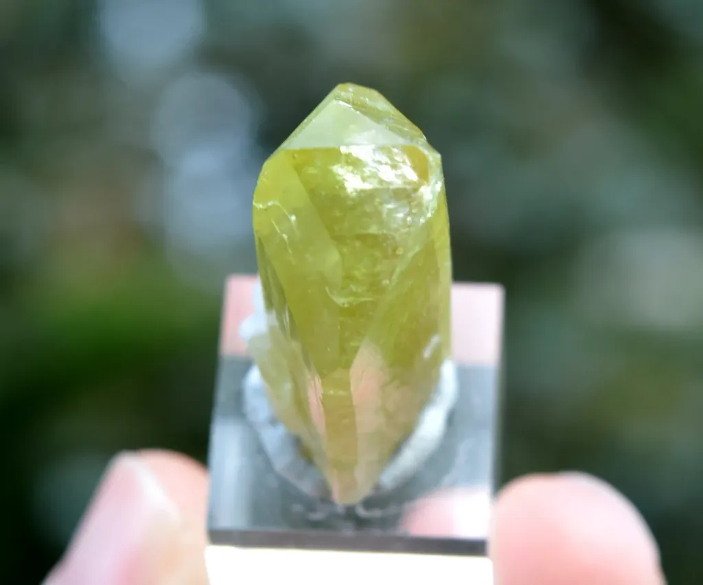 Brazilianite 13.1 grams - Linópolis, Divino das Laranjeiras, Minas Gerais, Brazil - image 5