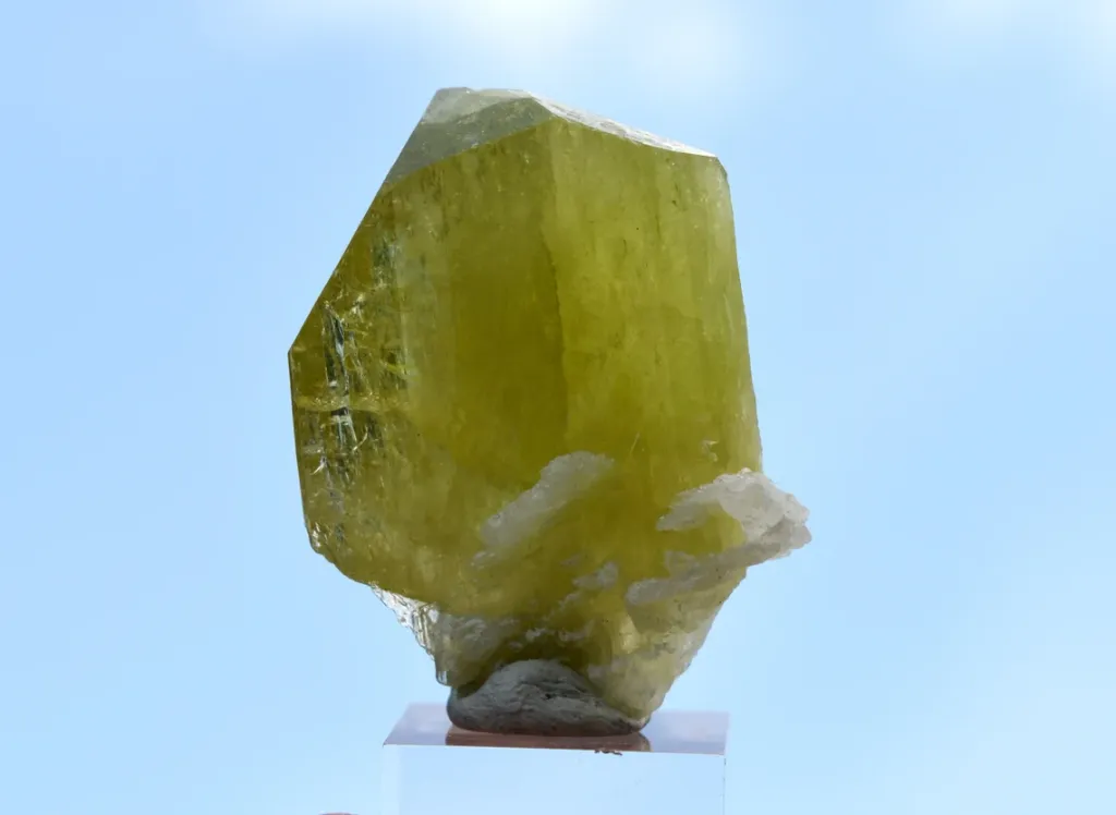 Brazilianite 21.7 grams - Linópolis, Divino das Laranjeiras, Minas Gerais, Brazil - image 6