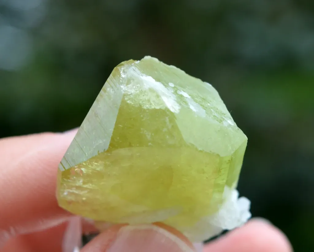 Brazilianite 21.7 grams - Linópolis, Divino das Laranjeiras, Minas Gerais, Brazil - image 5