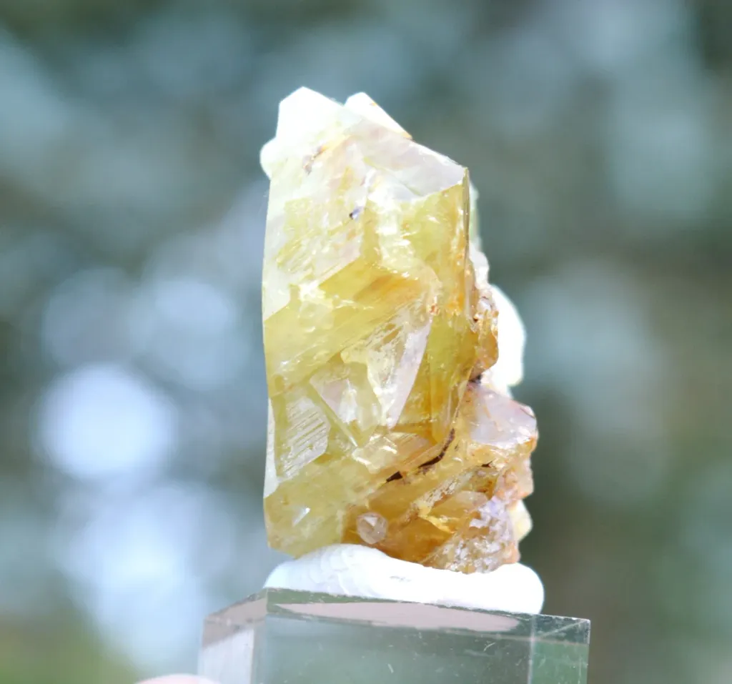 Brazilianite 22.2 grams - Linópolis, Divino das Laranjeiras, Minas Gerais, Brazil - image 4