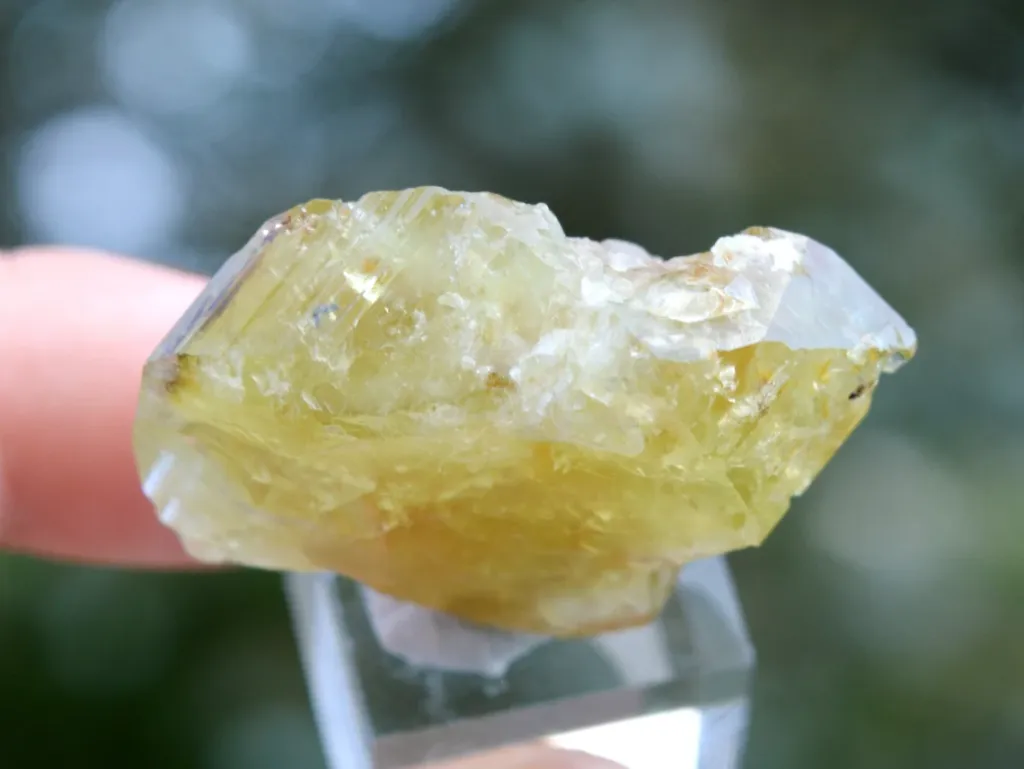 Brazilianite 22.2 grams - Linópolis, Divino das Laranjeiras, Minas Gerais, Brazil - image 2