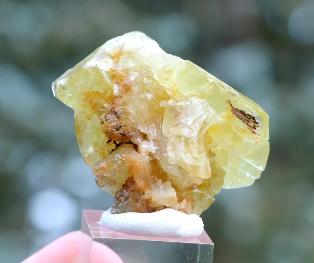 Brazilianite 22.2 grams - Linópolis, Divino das Laranjeiras, Minas Gerais, Brazil - image 3