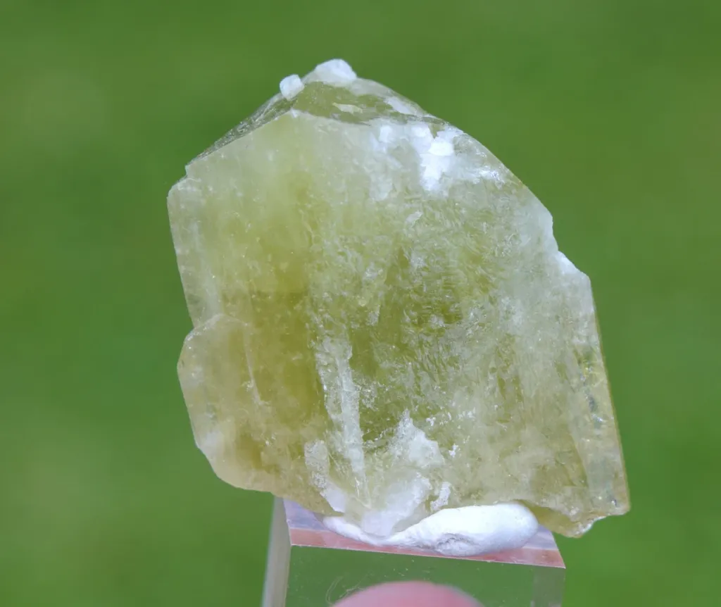 Brazilianite 27.8 grams - Linópolis, Divino das Laranjeiras, Minas Gerais, Brazil image