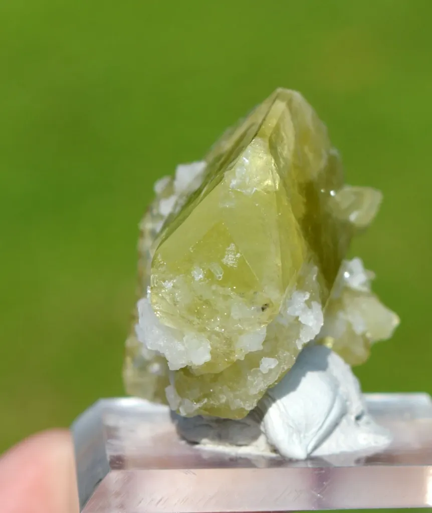 Brazilianite 39.4 grams - Linópolis, Divino das Laranjeiras, Minas Gerais, Brazil - image 10