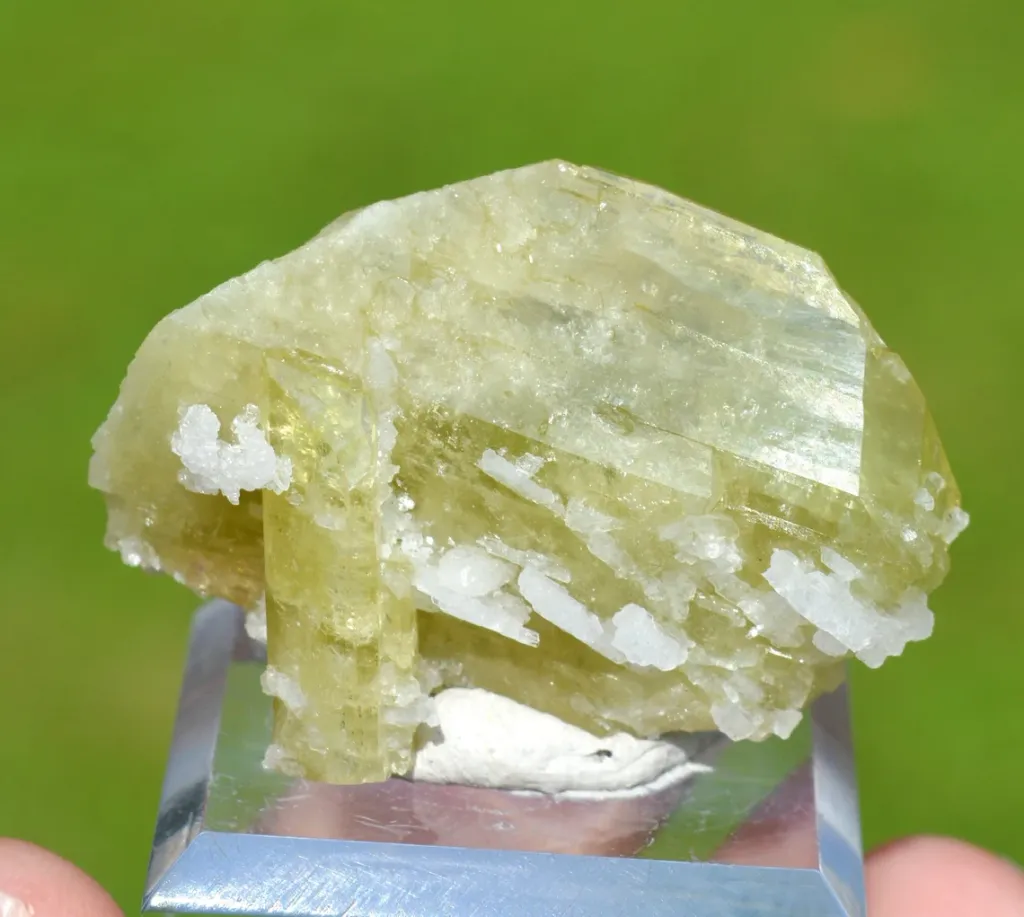 Brazilianite 39.4 grams - Linópolis, Divino das Laranjeiras, Minas Gerais, Brazil - image 7