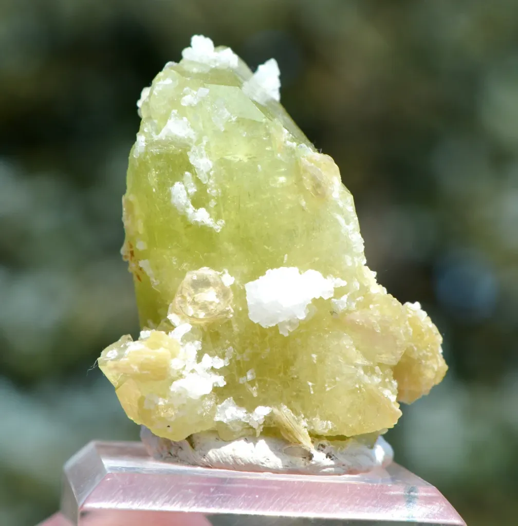 Brazilianite 43.1 grams - Linópolis, Divino das Laranjeiras, Minas Gerais, Brazil image