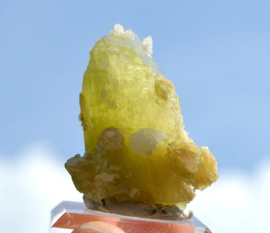 Brazilianite 43.1 grams - Linópolis, Divino das Laranjeiras, Minas Gerais, Brazil - image 6