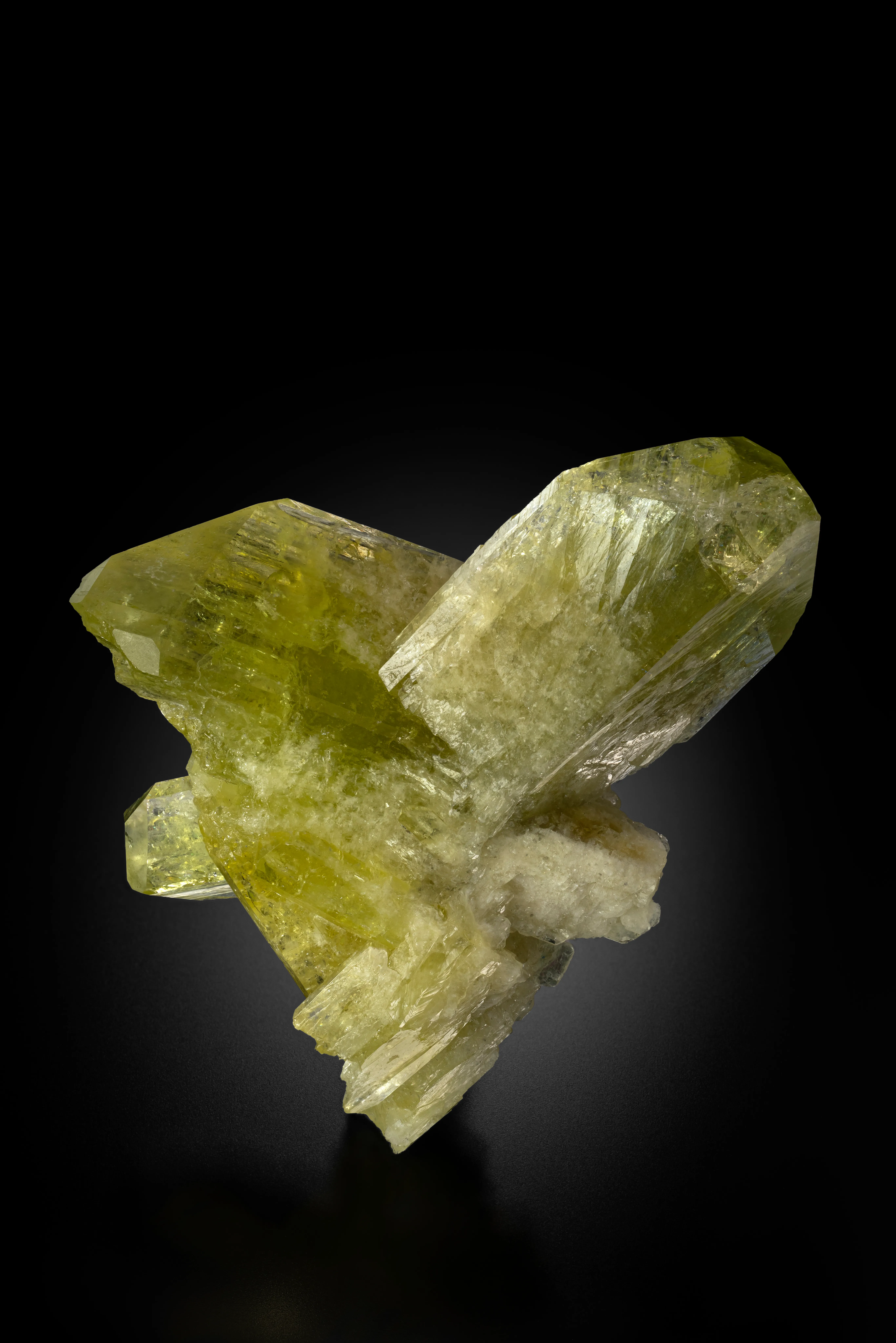 Brazilianite from Brazil, Minas Gerais, Divino das Laranjeiras, Linópolis, Córrego Frio mine - image 2