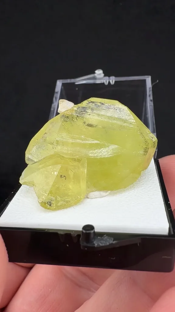 Brazilianite from Córrego Frio mine, Linópolis, Divino das Laranjeiras, Minas Gerais, Brazil - image 2