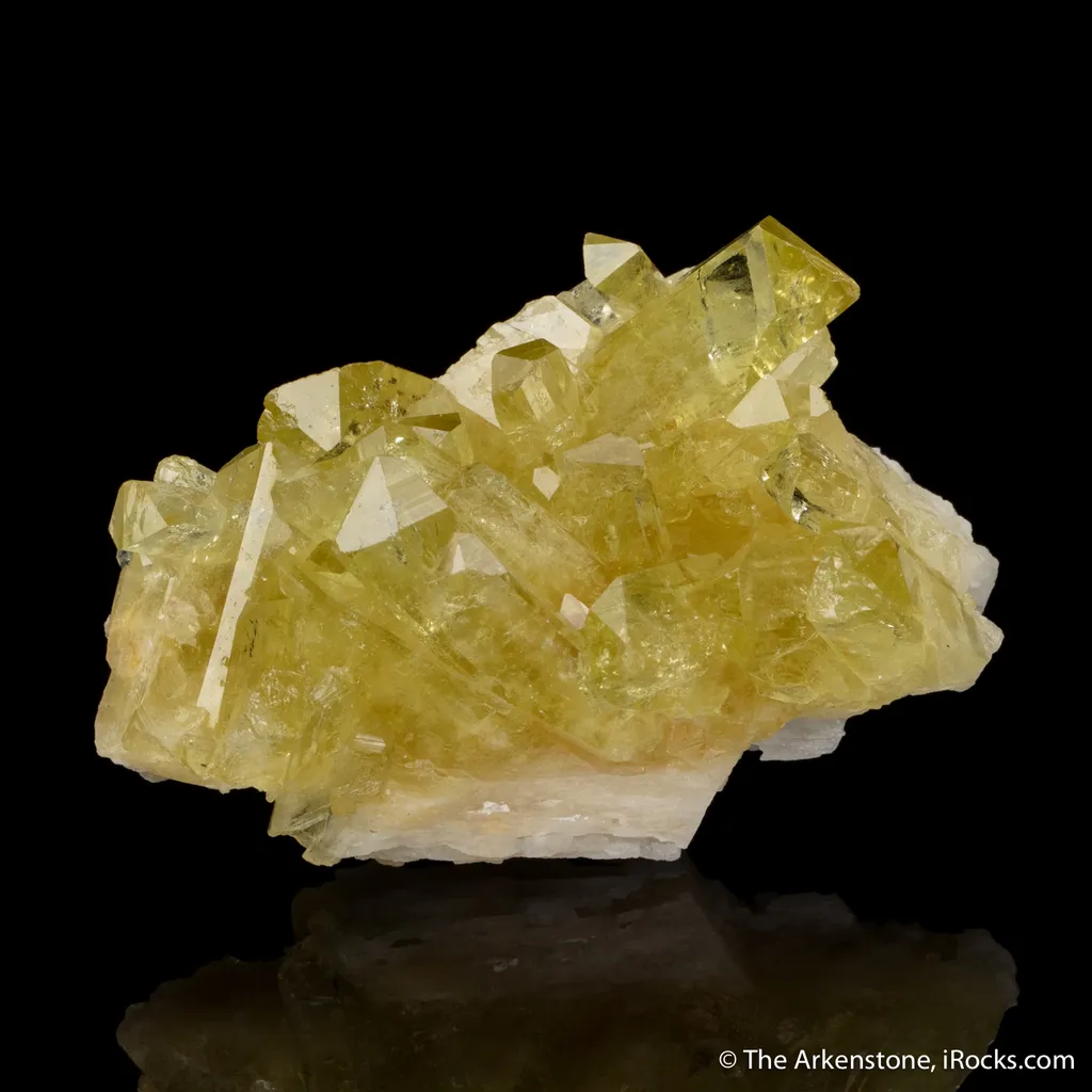 Brazilianite on Albite - image 2