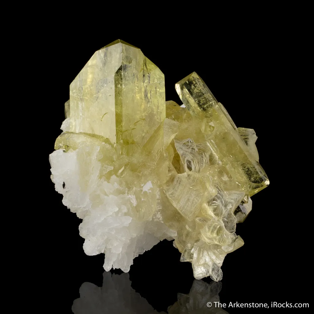 Brazilianite on Albite and Muscovite - image 2