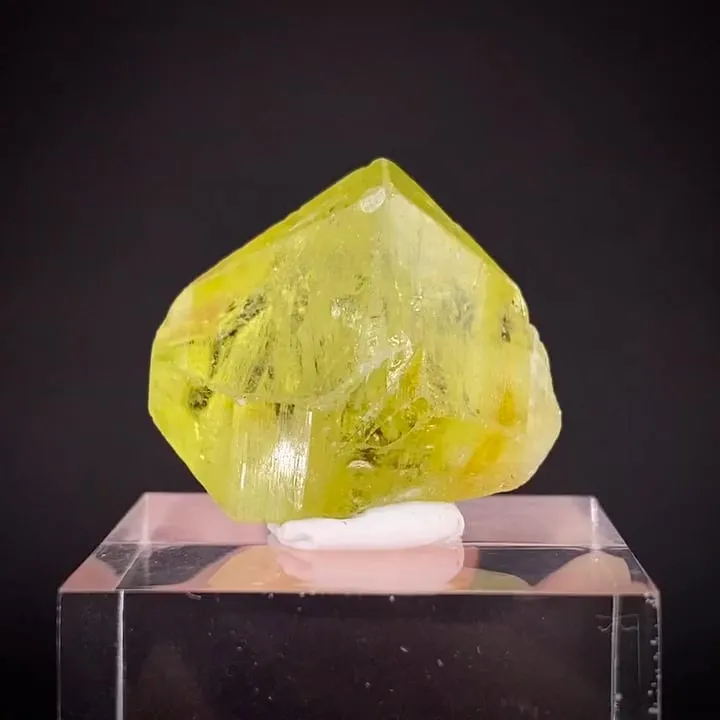 Brazilianite (type locality and find, 1940s) - image 2