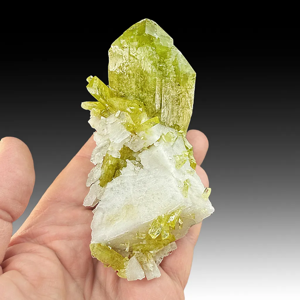 Brazilianite with Albite image