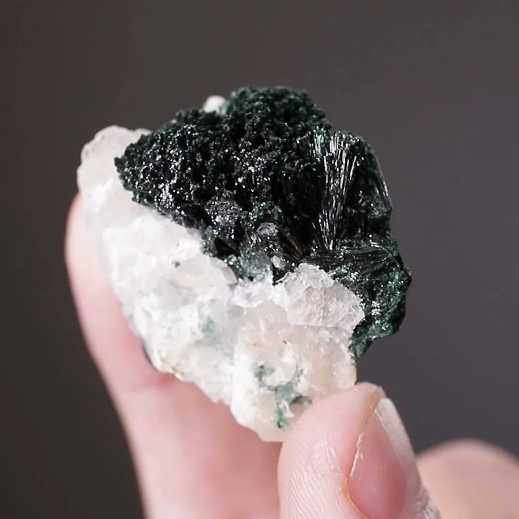 Brochantite image