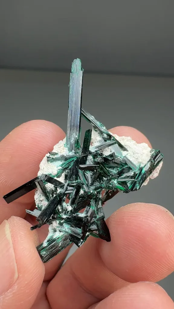 Brochantite - image 2
