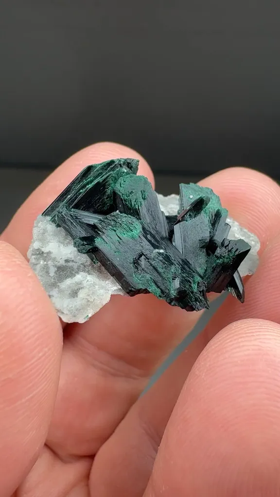Brochantite - image 2