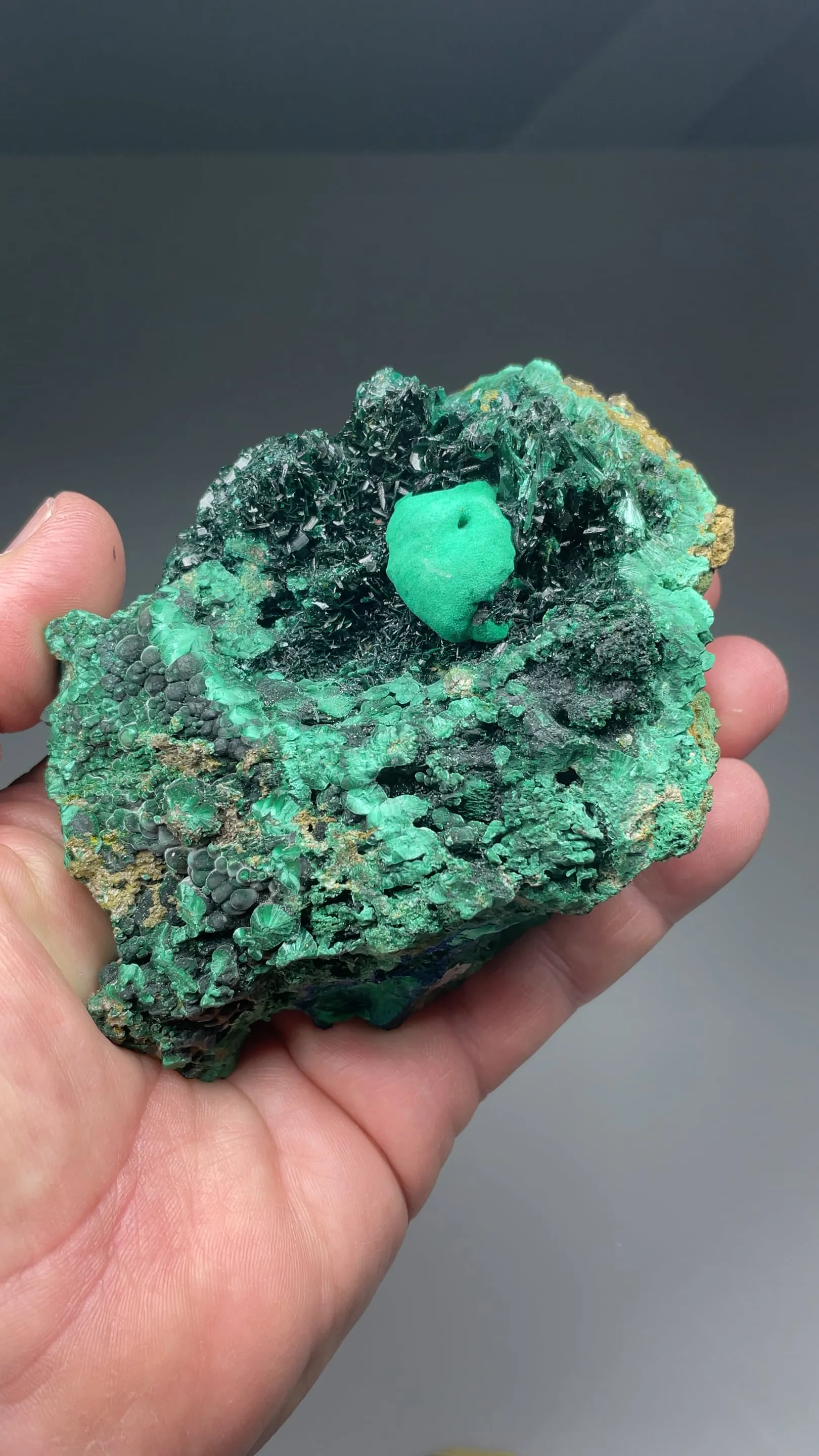 Brochantite with Malachite - image 3