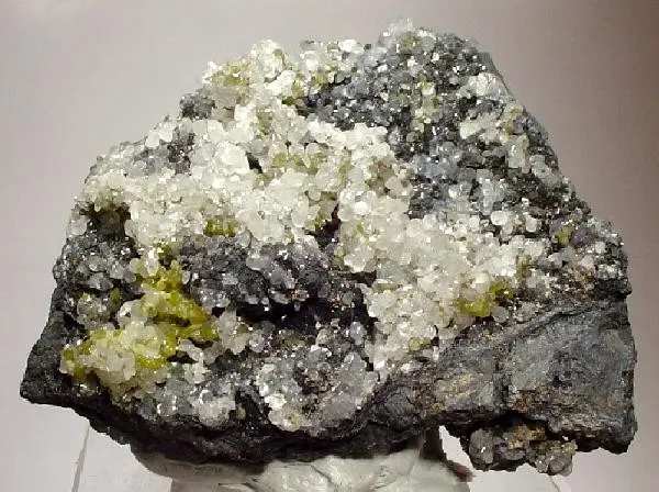Bromargyrite, Smithsonite image