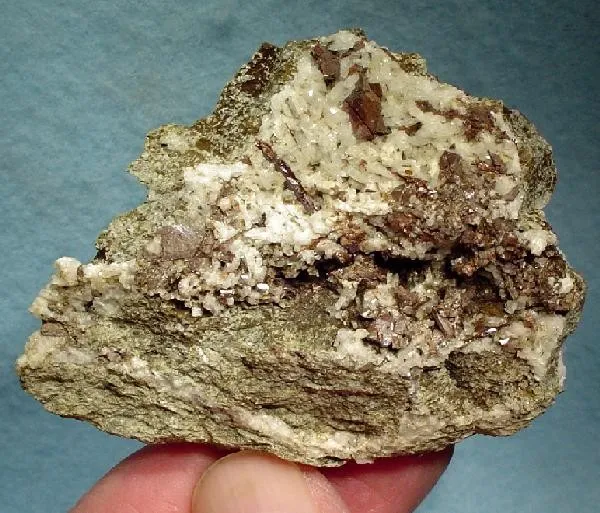 Brookite, Albite image