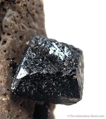 Brookite and Quartz - image 2