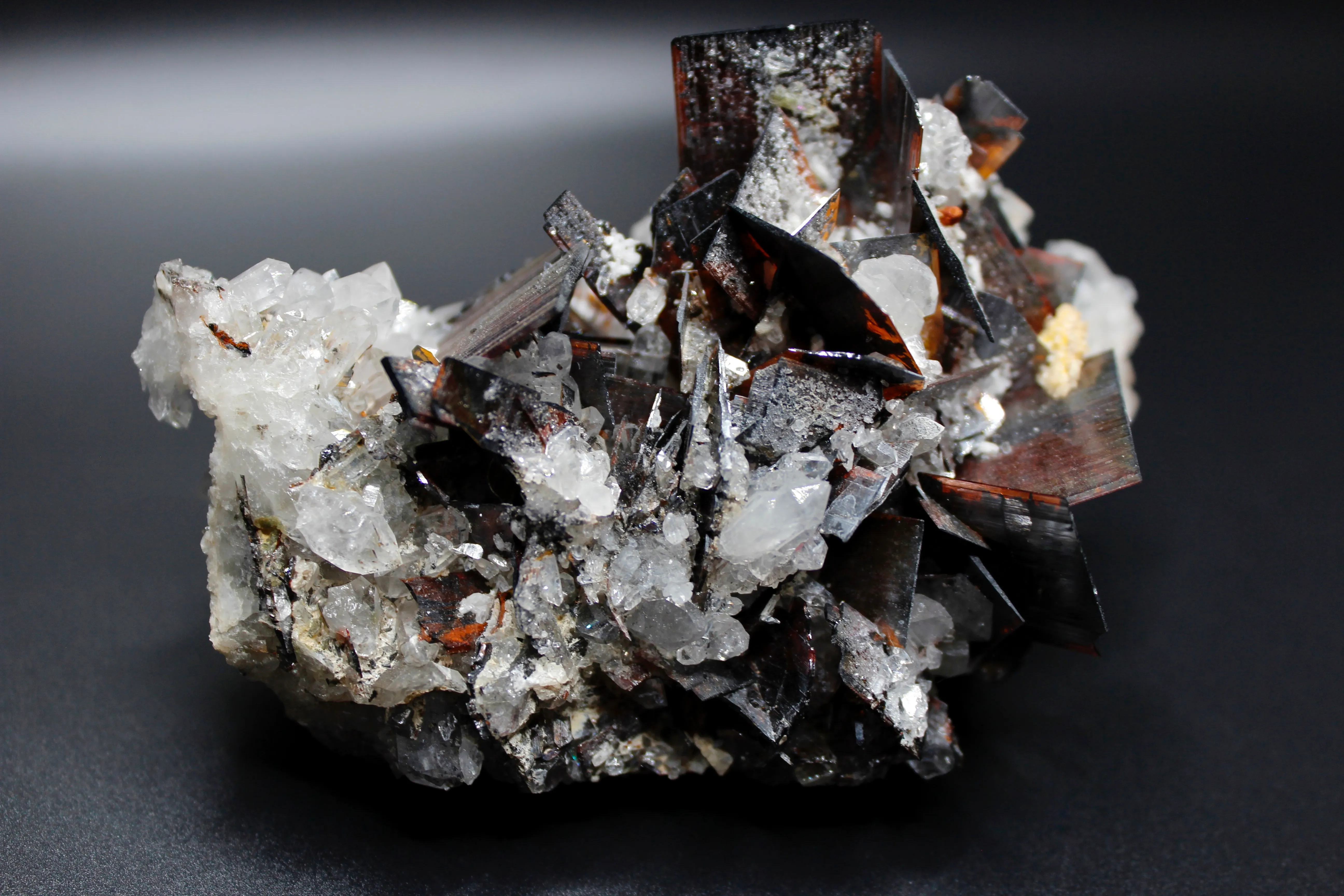Brookite crystal grouping - image 1