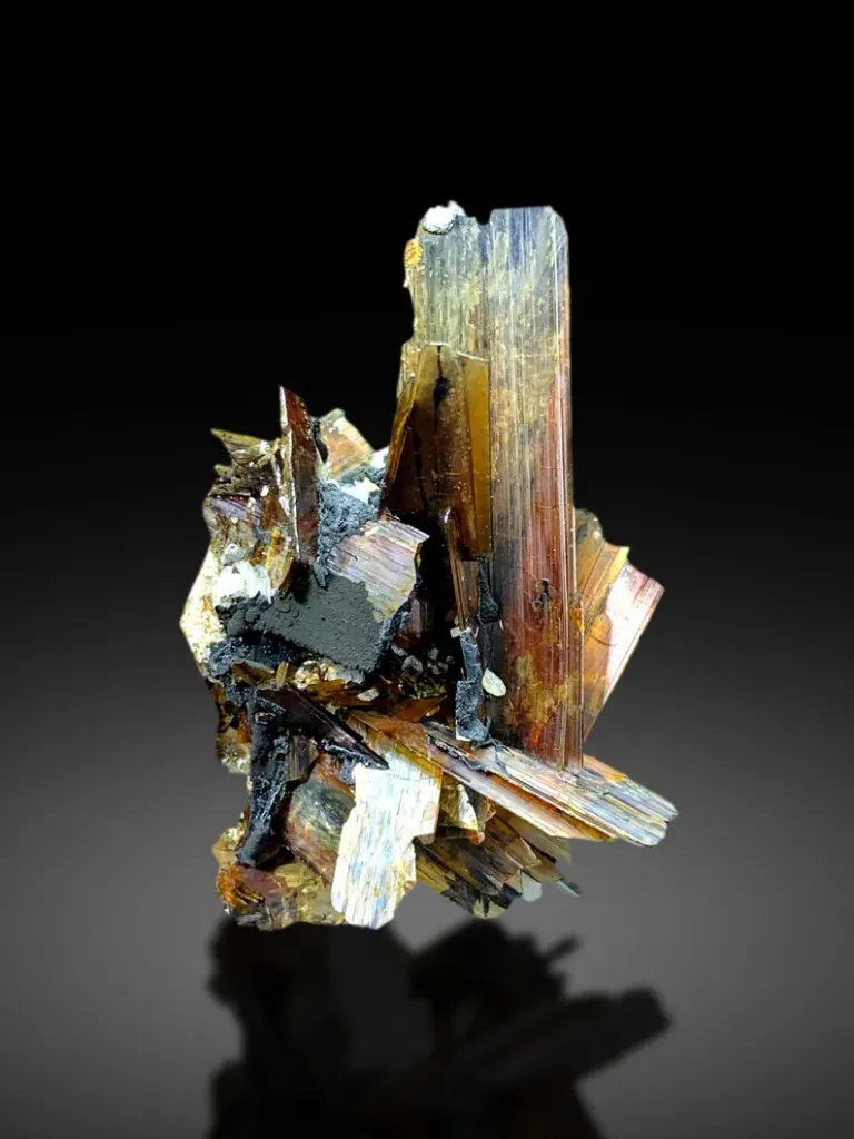 Brookite from Pakistan - image 6